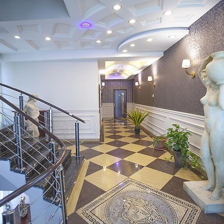 יירבאן Golden Seconds Hotel מראה חיצוני תמונה