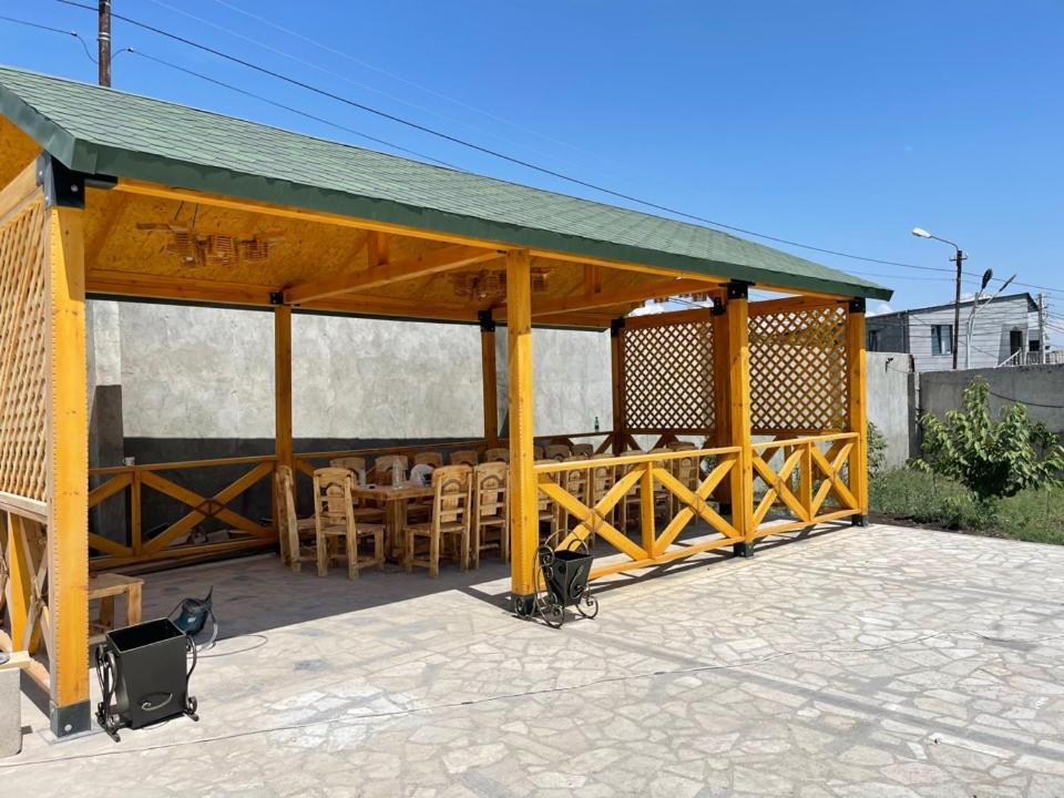 יירבאן Golden Seconds Hotel מראה חיצוני תמונה