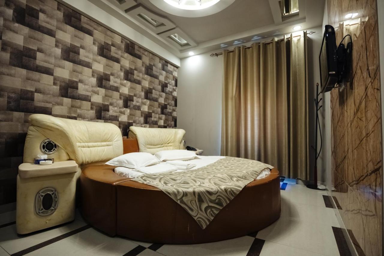 יירבאן Golden Seconds Hotel מראה חיצוני תמונה