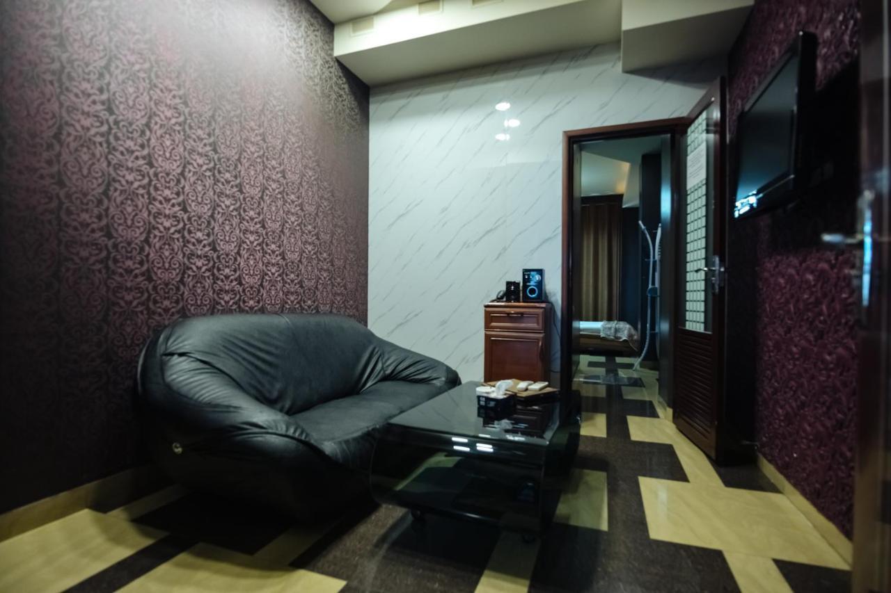 יירבאן Golden Seconds Hotel מראה חיצוני תמונה