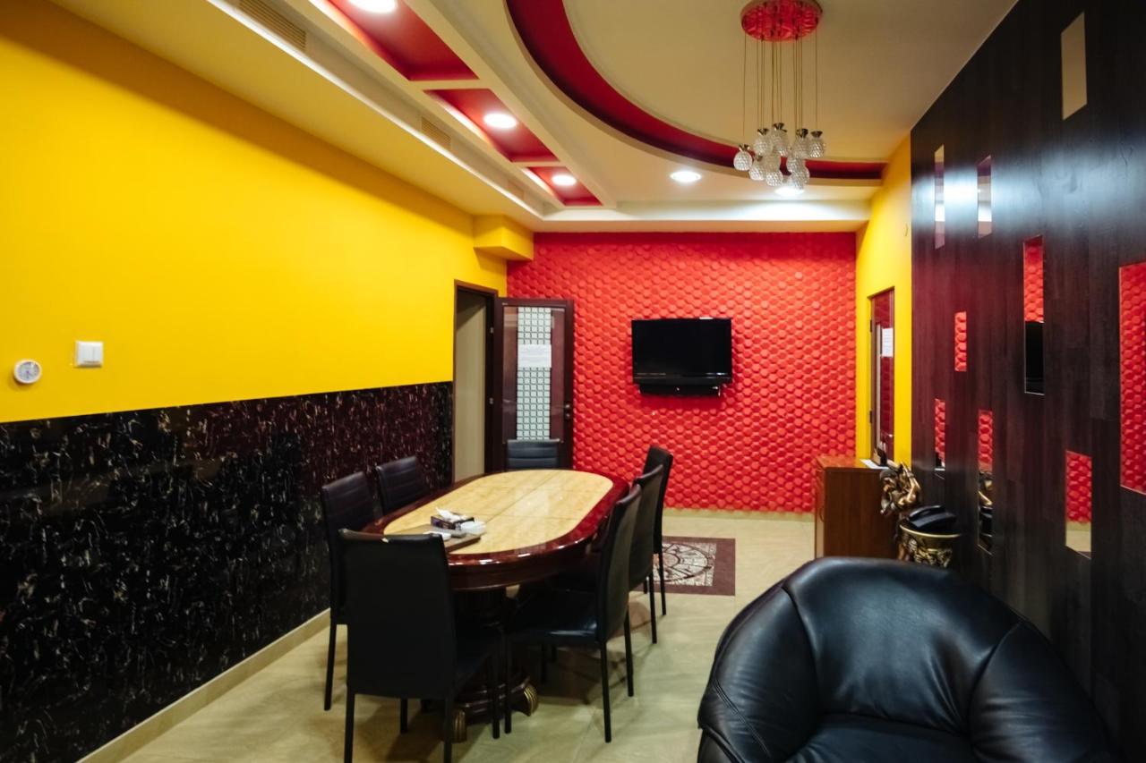 יירבאן Golden Seconds Hotel מראה חיצוני תמונה