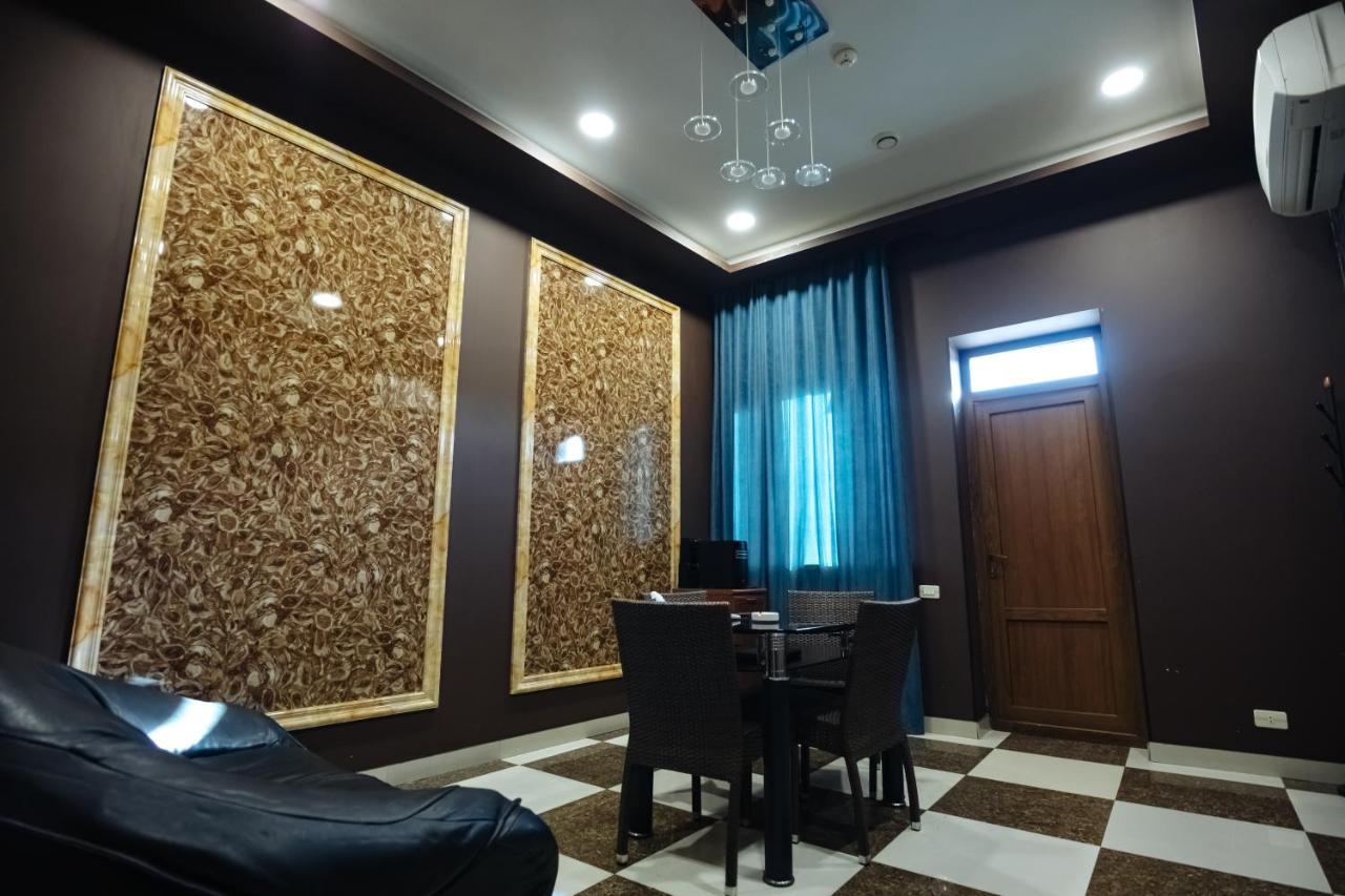 יירבאן Golden Seconds Hotel מראה חיצוני תמונה
