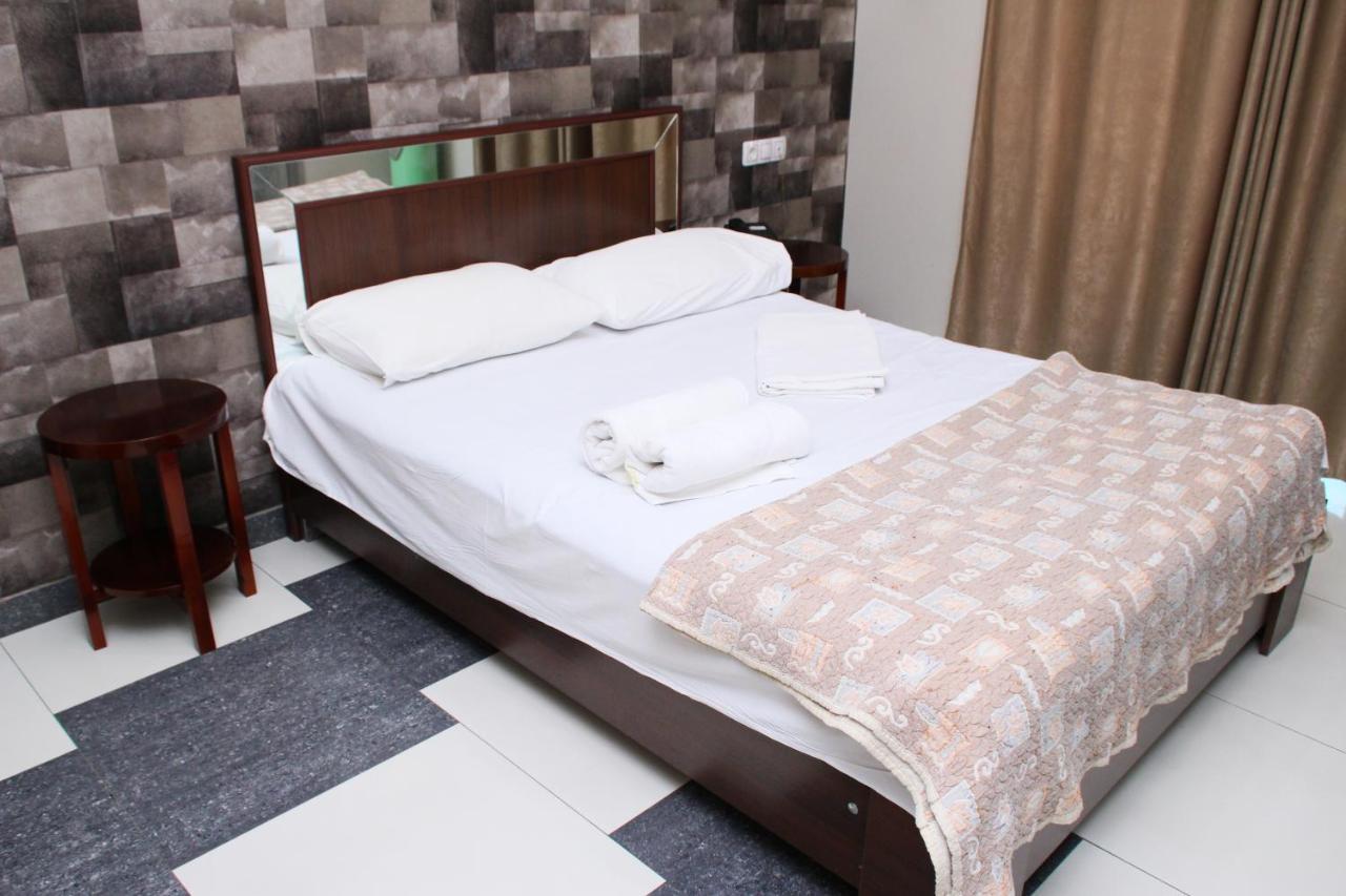 יירבאן Golden Seconds Hotel מראה חיצוני תמונה