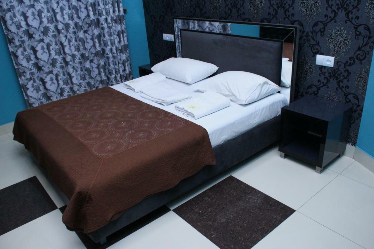 יירבאן Golden Seconds Hotel מראה חיצוני תמונה